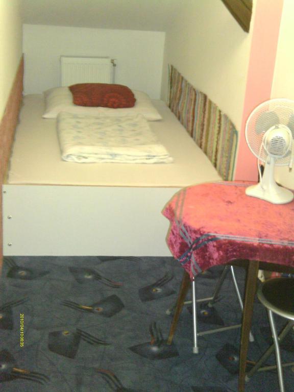 Ifi Hostel Beci Cameră foto